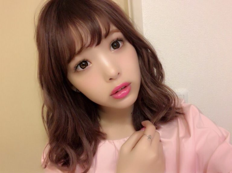 藤田ニコル
