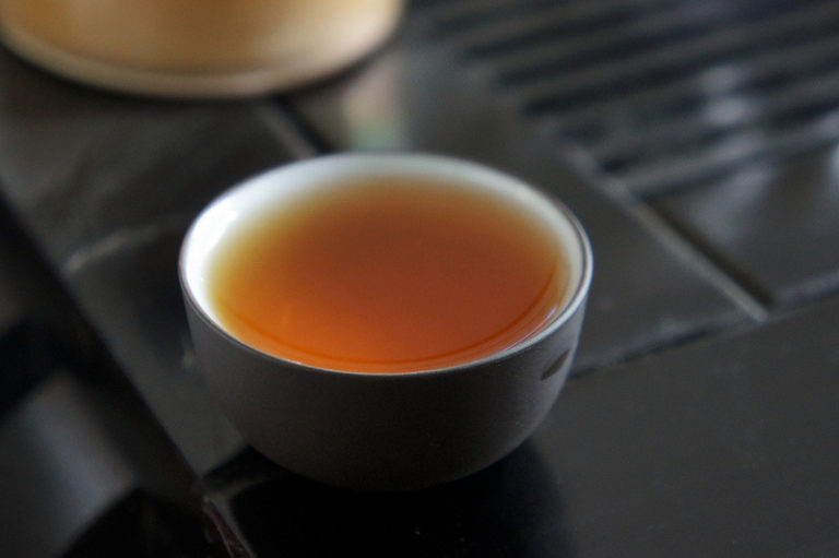 どくだみ茶ダイエットは痩せる？効果効能の口コミと飲み方や副作用も